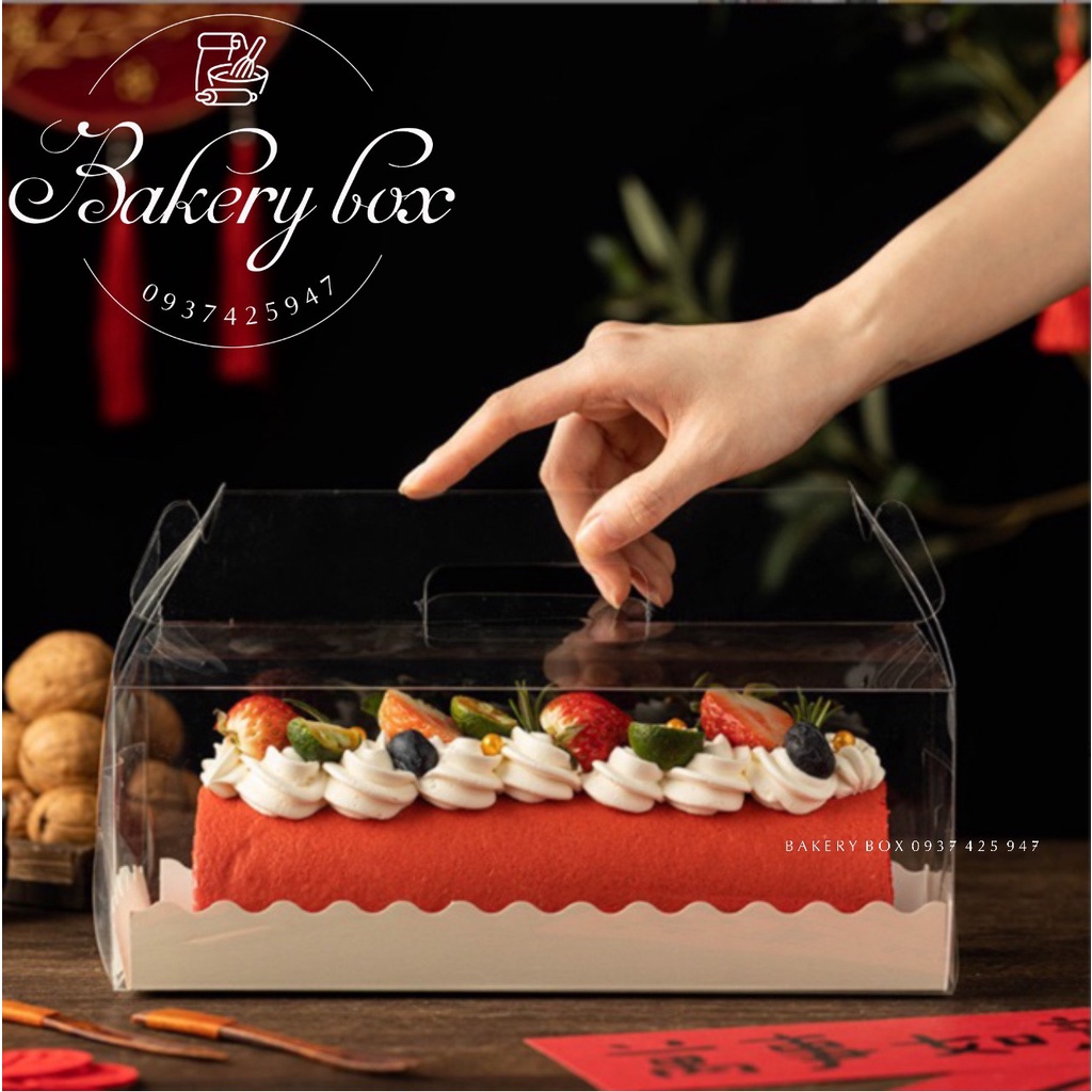 Hộp Mica Lớn Quai Xách Đựng Bánh Cuộn Trong Suốt