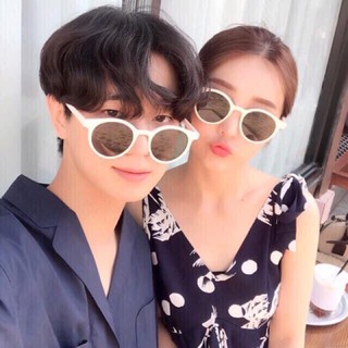 mắt kính nobita