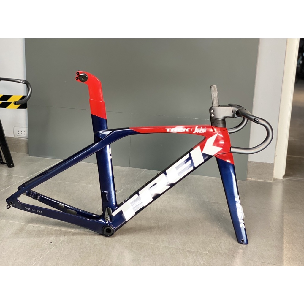 Khung Road Carbon chếch Mad.rone SLR 9 phanh đĩa