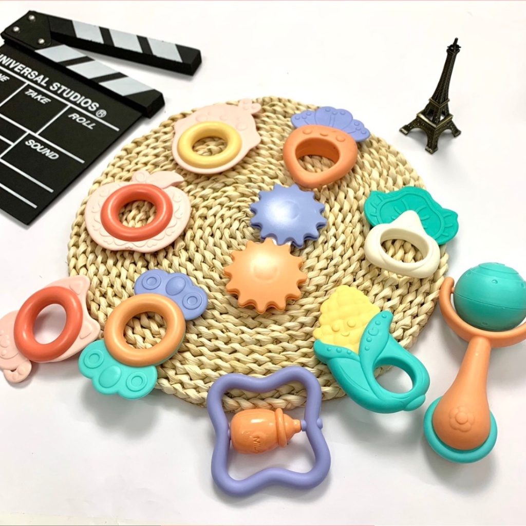 Gặm nướu cho bé, bộ gắm nướu 10 món đa sắc màu cho bé