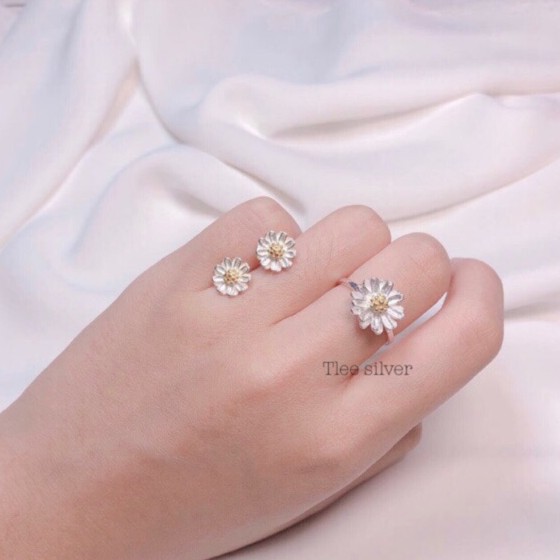 Khuyên tai bạc nữ TLEE hoa cúc nhiều cánh nhị xi vàng 14kara TleeJewelry B0311