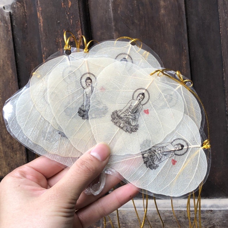  Lá Bồ Đề Trắng có dây treo xe ô tô - Bình an, may mắn | BigBuy360 - bigbuy360.vn