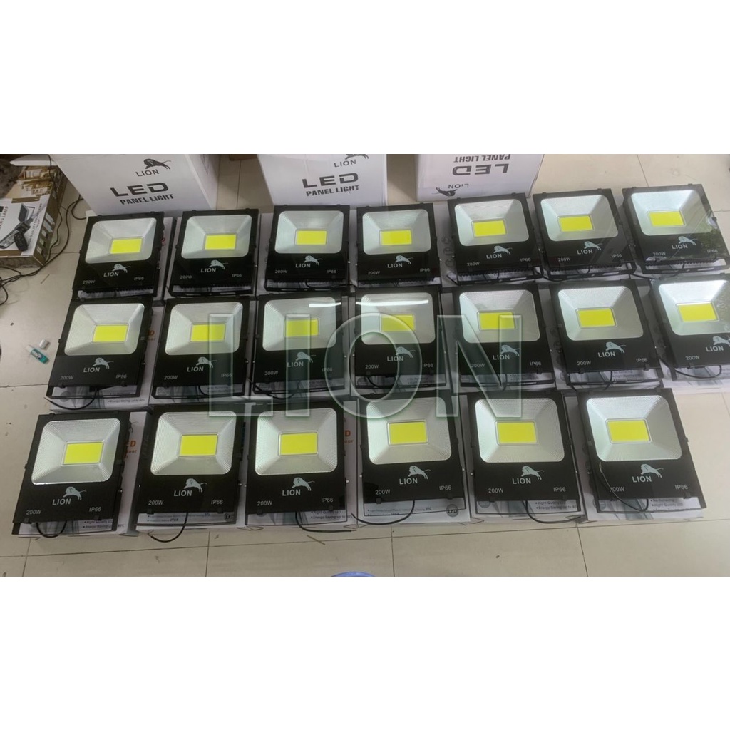 Đèn Led Pha LION - Công Suất 30W/50W/100W/150W/200W- Tiêu Chuẩn IP66 -  Chế Độ Tiết Kiệm Điện - Lắp Ngoài Trời