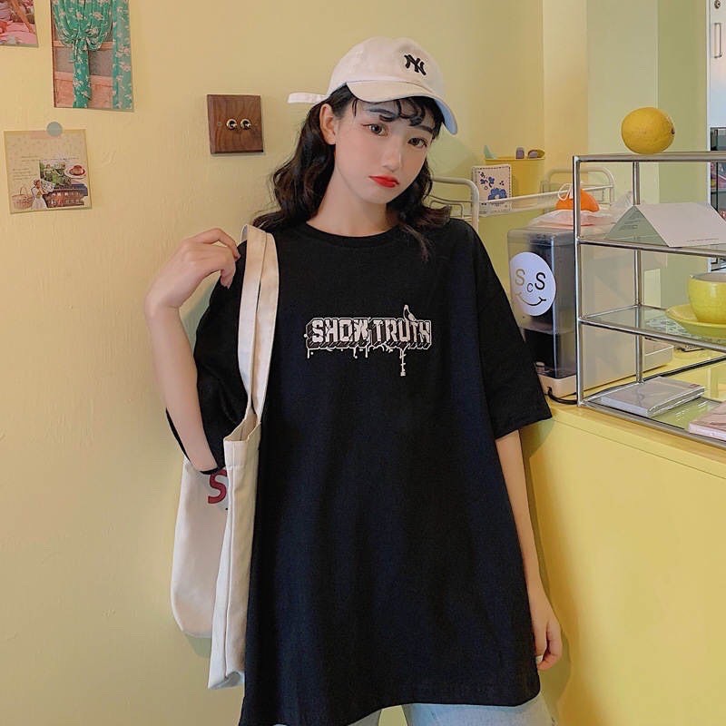 Áo thun tay lỡ nữ SAM CLO freesize phông form rộng dáng Unisex, mặc lớp, nhóm, cặp in chữ SHOW TRUTH