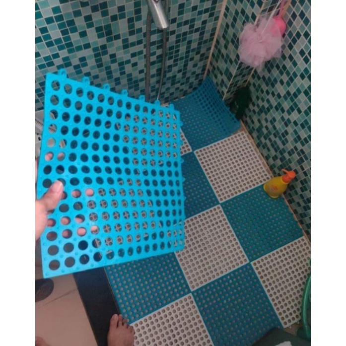 Tấm Lót Sàn Chống Trơn Trượt Nhà Tắm Kích Thước 30*30