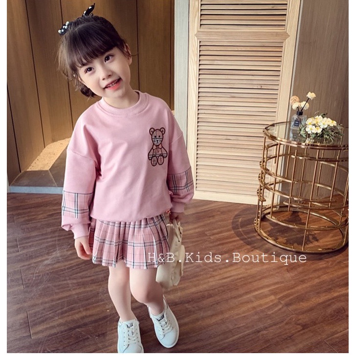Bộ đồ bé gái áo nỉ da cá thêu gấu kèm chân váy kẻ cho bé 10kg-23kg