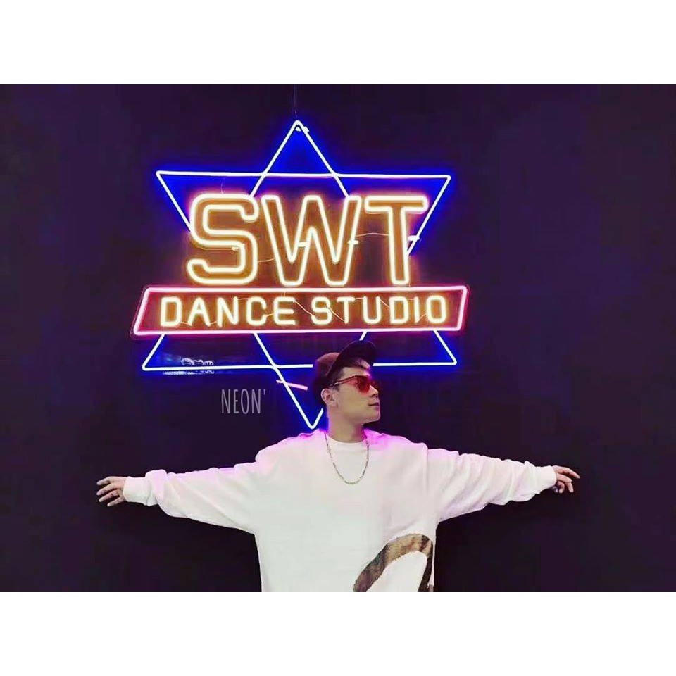 Đèn Neon sign- nhận làm theo yêu cầu | BigBuy360 - bigbuy360.vn