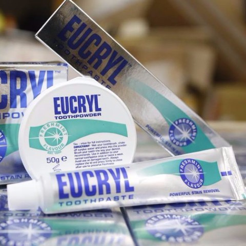 Combo Bột tẩy trắng răng Eucryl và Kem trắng răng Eucryl từ Anh Quốc