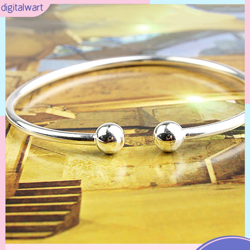 Vòng Đeo Tay Mạ Bạc Kiểu Dáng Đơn Giản Thanh Lịch Cho Nữ