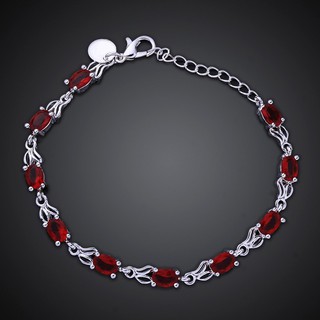 Vòng tay bạc đính đá ruby.