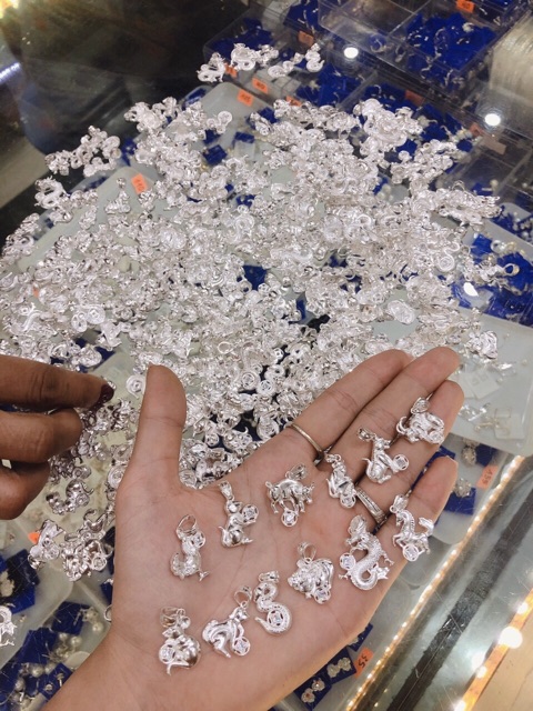 Mặt 12 con giáp chuẩn bạc ta cho bé