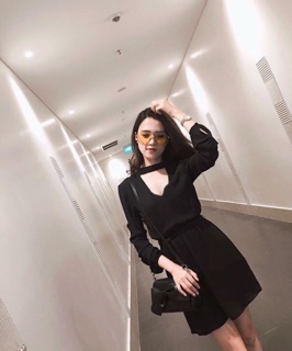 Đầm xoè choker