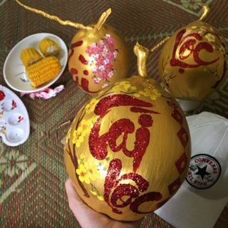 Dừa vẽ thư pháp