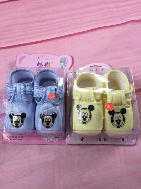 Giày tập đi cho bé