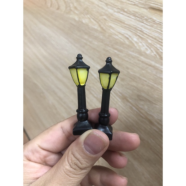 Mô hình đèn mini công bằng nhựa viên sắc màu trang trí tiểu cảnh, sân vườn, terrarium