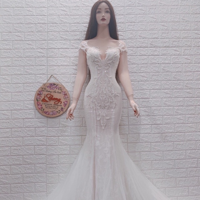 vấy cưới đuôi cá sang chảnh