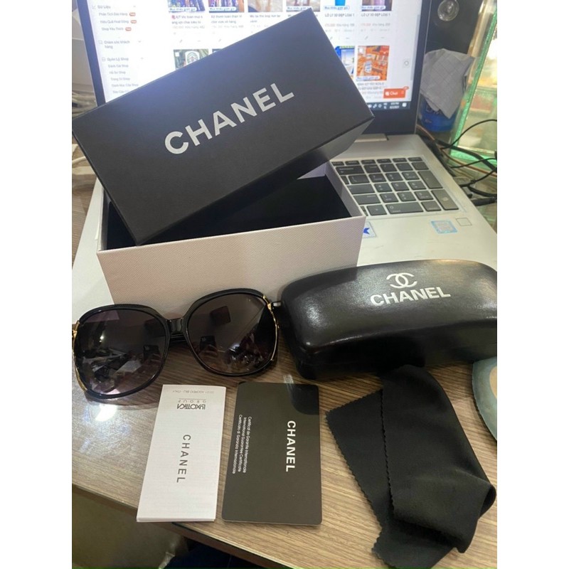 KÍNH CHANEL KÈM 2 HỘP VÀ KHĂN LAU VÀ THẺ | BigBuy360 - bigbuy360.vn