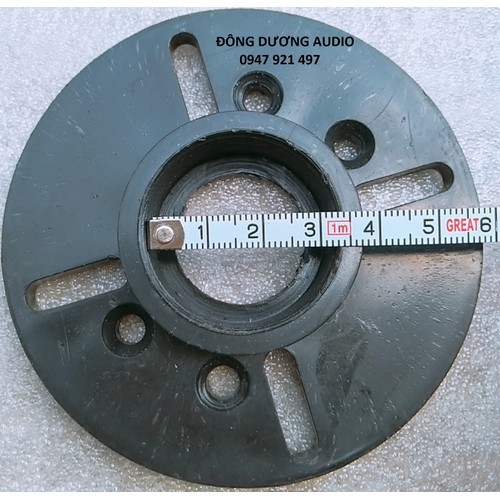 MỘT CÁI MẶT BÍCH LOA TREBLE 450 REN XOÁY TRONG - CHUYỂN HỌNG VIT ỐC SANG REN XOÁY