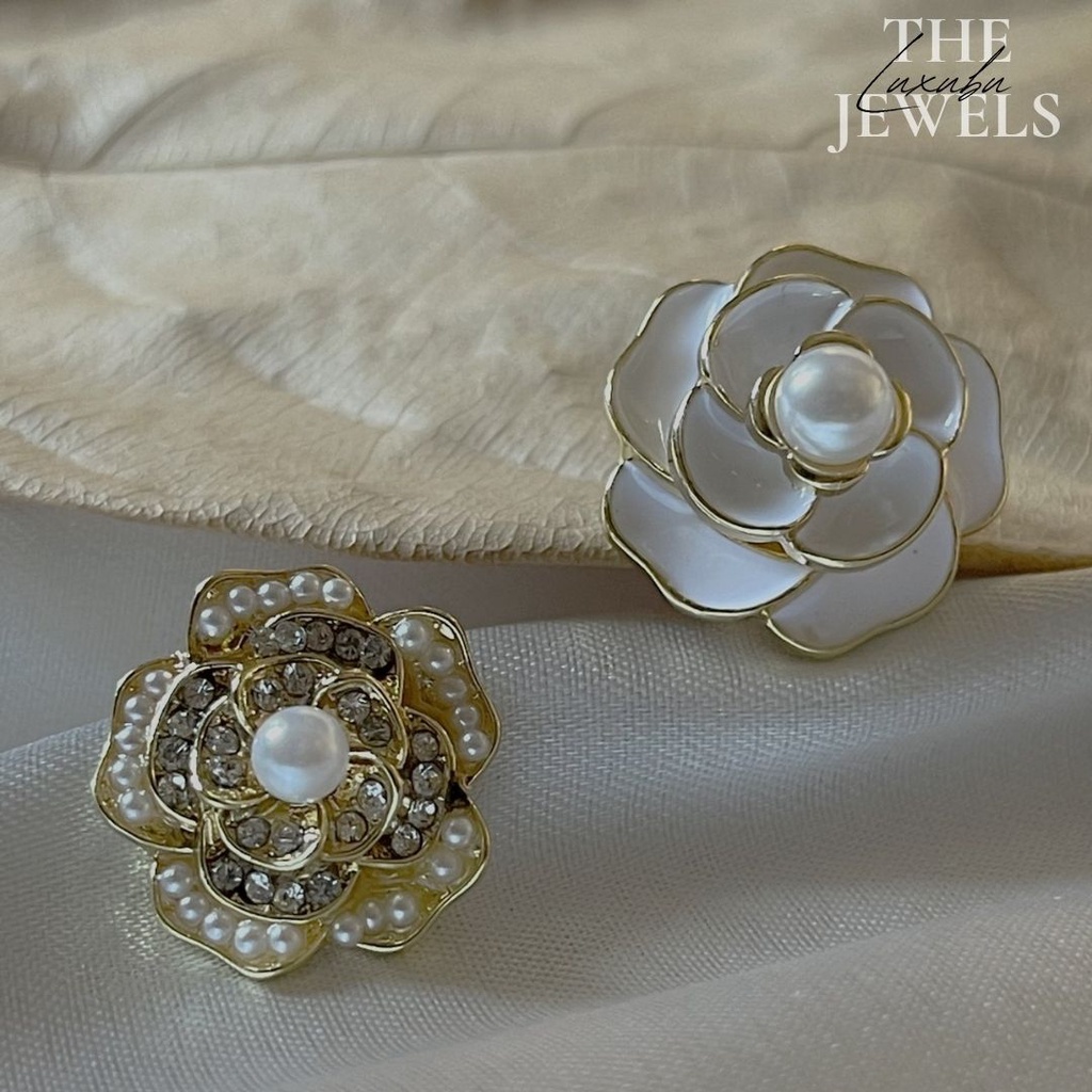 Khuyên Tai Hình Hoa Hồng Titan Mạ Vàng Dành Cho Nữ. The Luxubu Jewels