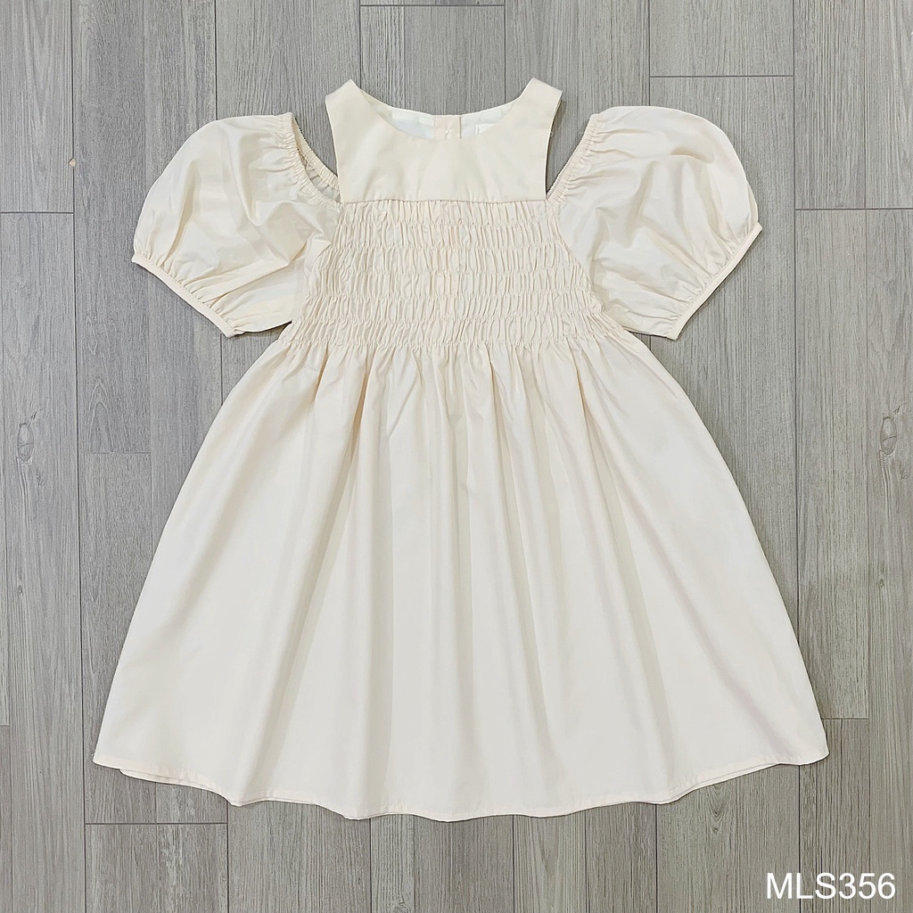 Váy smock ngực style Hàn cách điệu vai