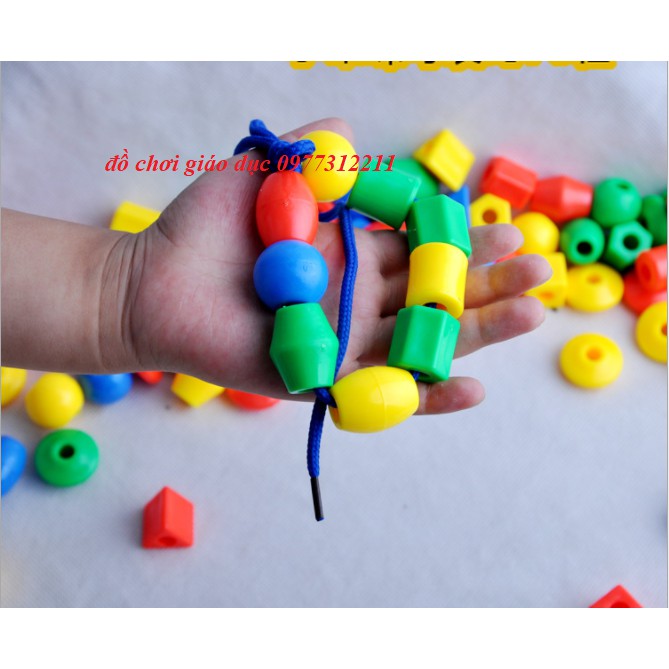Đồ chơi xâu hạt nhựa 100 chi tiết