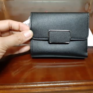 Ví cầm tay cho khách