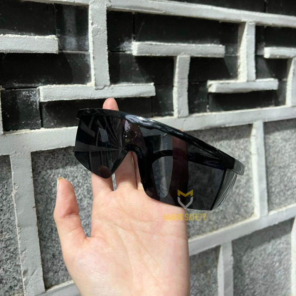 Kính bảo hộ Everest EV105B chống đọng sương, chống bụi, chống trầy xước - EV105 Clear Anti-fog
