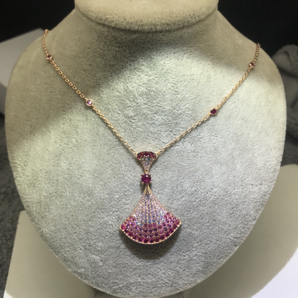 Vòng Cổ Váy Gypsophila Gradient Mới