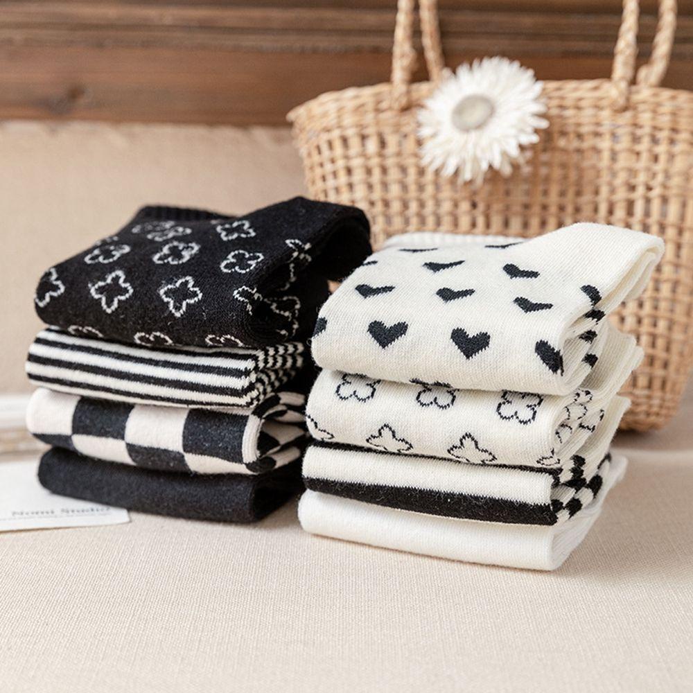 AROMA Vớ Thể Thao Họa Tiết Trái Tim Màu Trắng Đen Ngọt Ngào Thời Trang Mùa Hè Cho Nữ