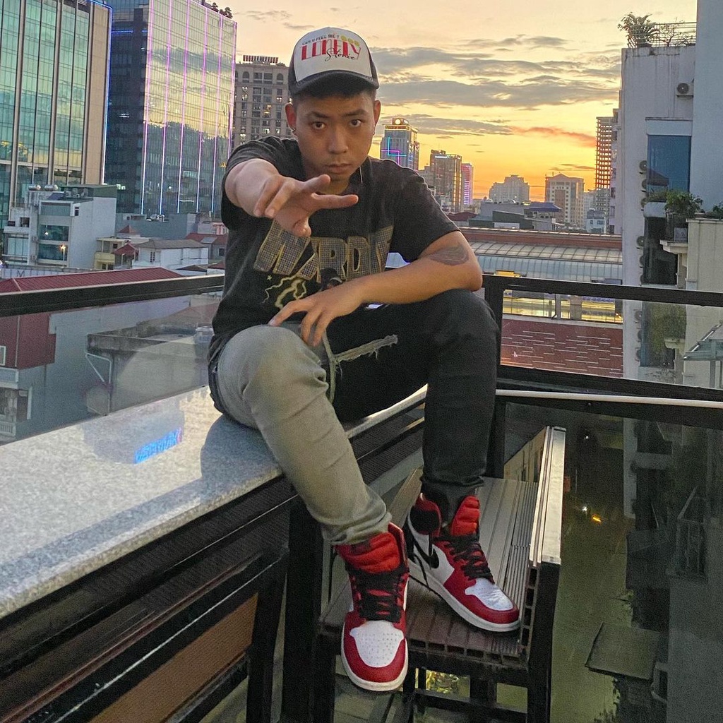 Nón Trucker LONELY STONIE