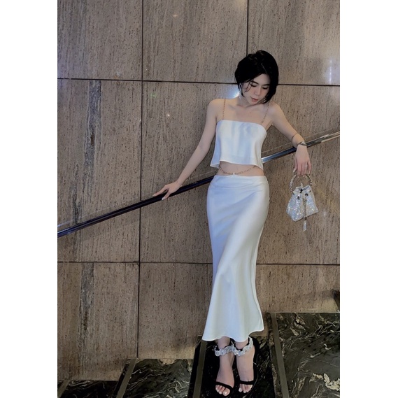 Set croptop 2 dây kết xích + Chân váy