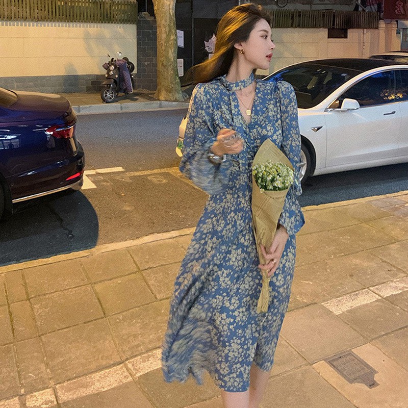 Đầm voan hoa tay dài ống loe cổ chữ V thanh lịch cho nữ | BigBuy360 - bigbuy360.vn