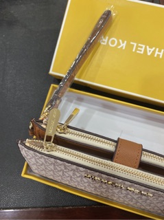 Ví MK chữ mk nhỏ