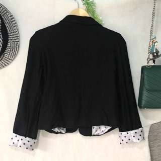Áo Blazer đũi lửng cực trẻ trung