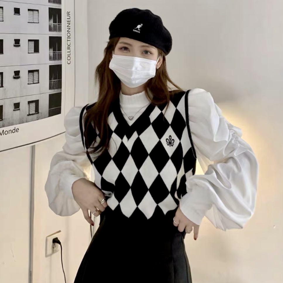 Áo gile len kẻ caro đen trắng - Áo cardigan len dệt hoạ tiết bàn cờ caro | BigBuy360 - bigbuy360.vn