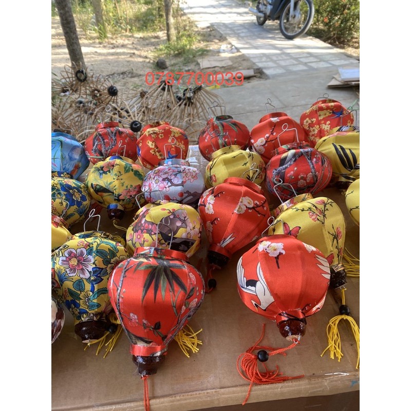 Lồng đèn nhí hoa văn
