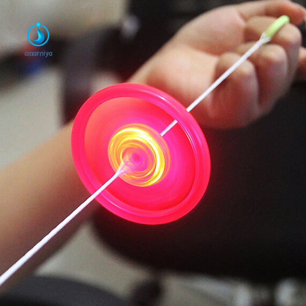 Đồ Chơi Đĩa Bay Bằng Nhựa Có Đèn LED Nhiều Màu Sắc Dành Cho Trẻ Em