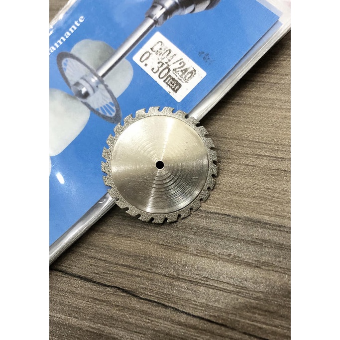 Đĩa cắt kim cương dùng để cắt sứ, sườn zirconia, nhựa