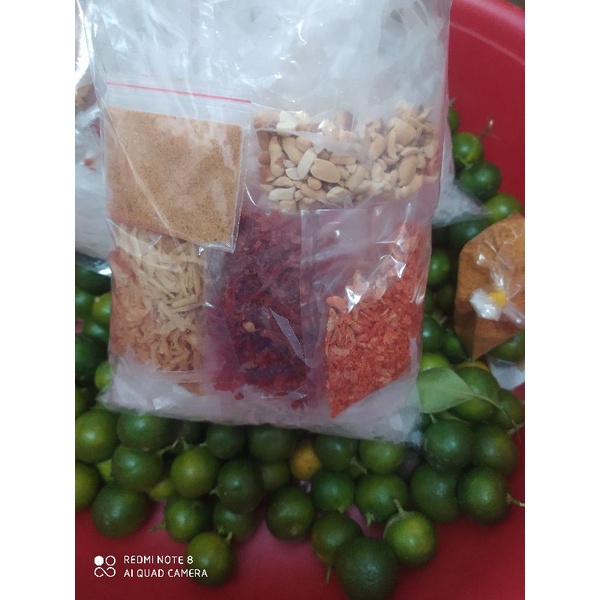 Bánh tráng trộn suất to topping siêu nhiều tách riêng 5 gia vị ( ảnh thật kèm quất kèm nước sốt dầu điều)