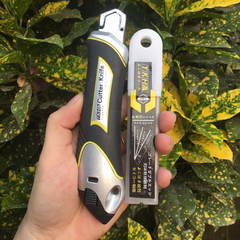 Dao rọc giấy - hộp 10 lưỡi, hiệu Yokohama hàng nội địa Nhật, rất bền, chắc và dễ sử dụng