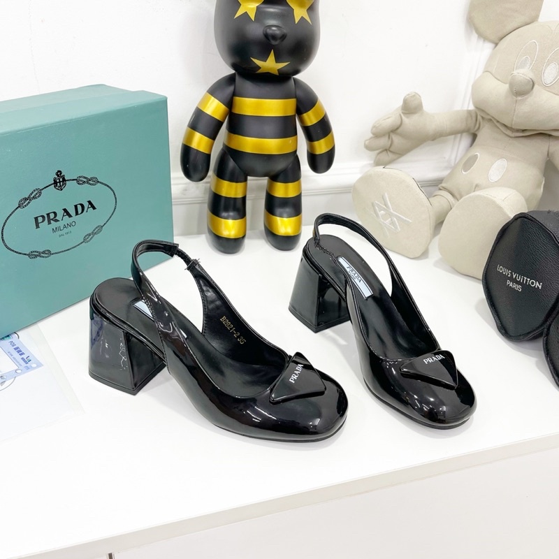 Sandal mũi tròn gót trụ fullbox