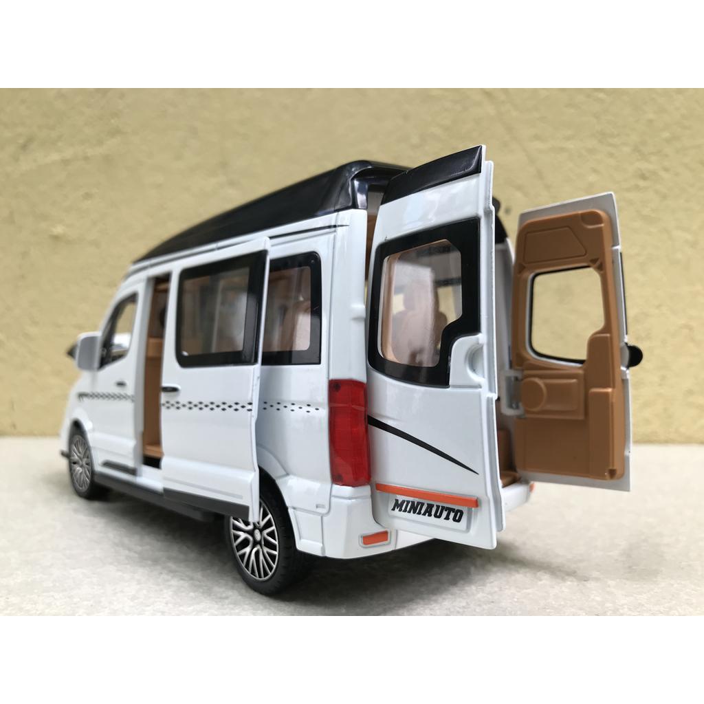 Mô hình xe ô tô MERCEDES Spriter Limousine 1:24