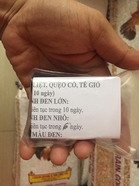 Combo thuốc trị té gió quẹo cổ cho gà