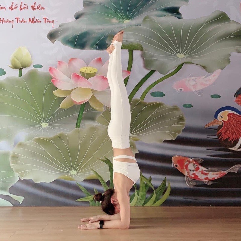 Bộ đồ tập yoga, gym, thể thao hiệu Yborn màu trắng