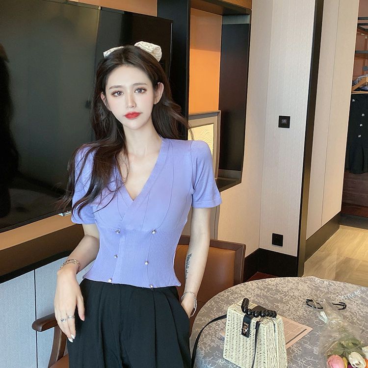 Áo Thun Croptop Dệt Kim Tay Ngắn Cổ Chữ V Dáng Ôm Thời Trang Mùa Hè 2020 Mới Mẻ Gợi Cảm Dành Cho Bạn Nữ
