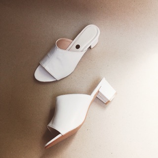 [ ẢNH + CLIP THẬT SIZE 34-43 ] Mules trắng