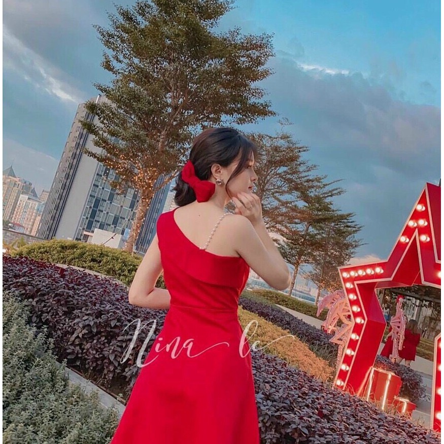 Đầm xòe lệch vai dây cườm bèo eo kèm mút | BigBuy360 - bigbuy360.vn