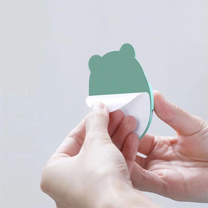 Giá móc dán treo tường kẹp giữ phích cắm dây điện đỡ củ cốc sạc cố định cáp đa năng tiện lợi - Gấu kẹp dây điện