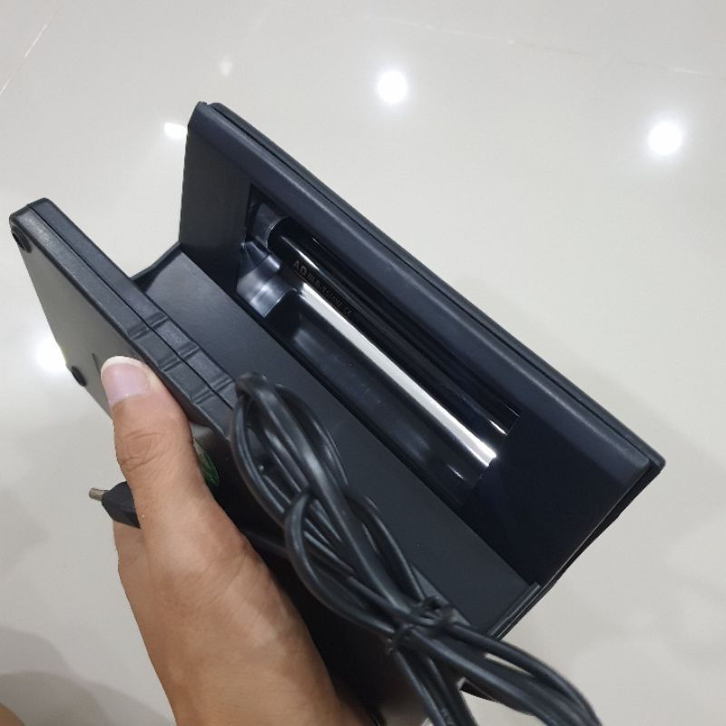 Đèn bàn UV tia cực tím soi bảo an huỳnh quang tiền, vé số, bằng... | BigBuy360 - bigbuy360.vn