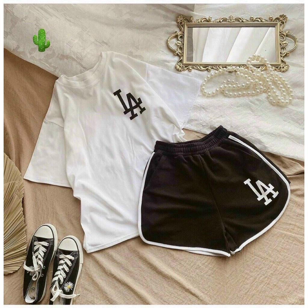 set áo thun form rộng in chữ to kèm quần đùi kẻ sọc bên p